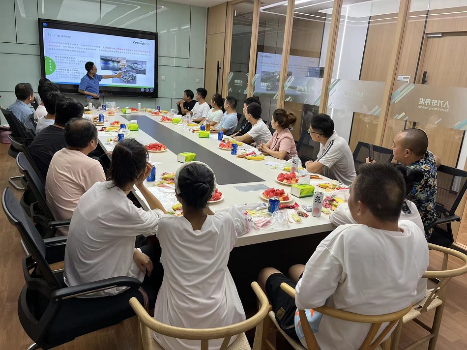 酷凌時代朱總介紹